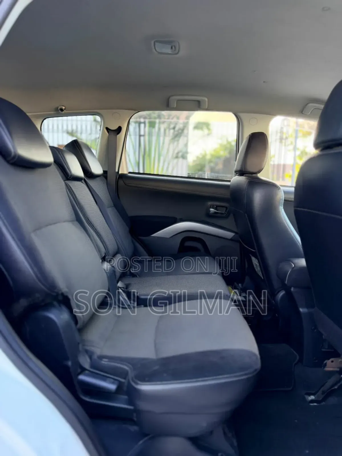 Mitsubishi Outlander 2011 White
