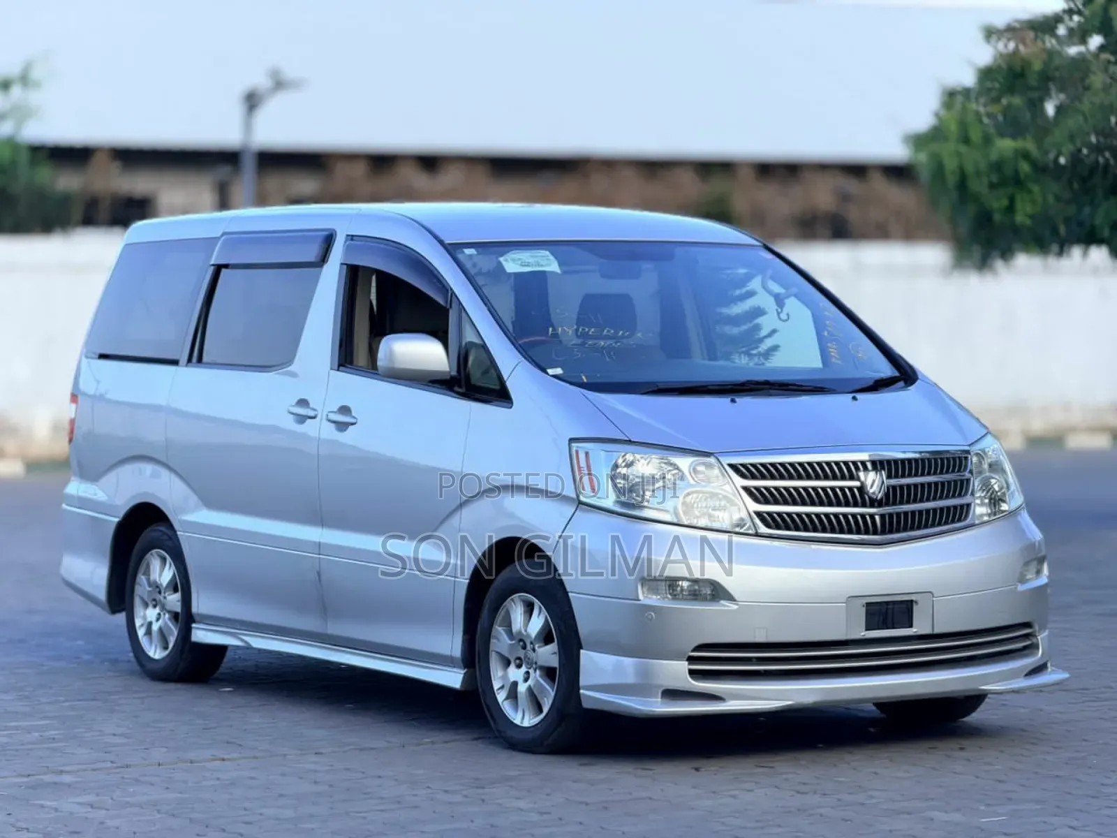 Toyota Alphard 2004 Silver