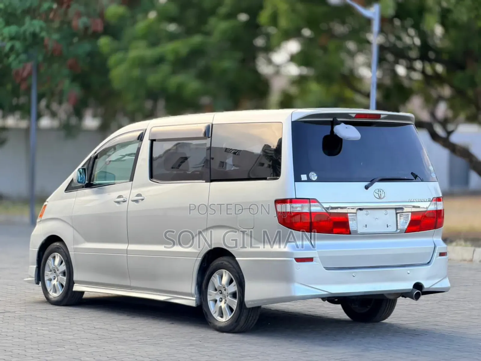 Toyota Alphard 2004 Silver