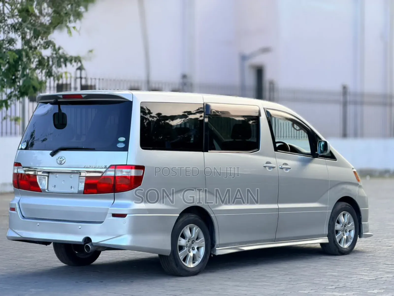 Toyota Alphard 2004 Silver