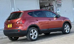 Nissan Dualis 2009 Maroon