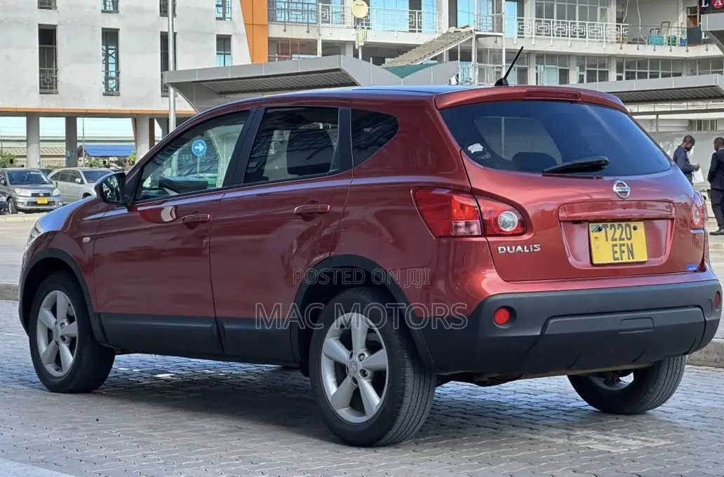 Nissan Dualis 2009 Maroon
