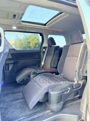 Toyota Vellfire 2010 Silver