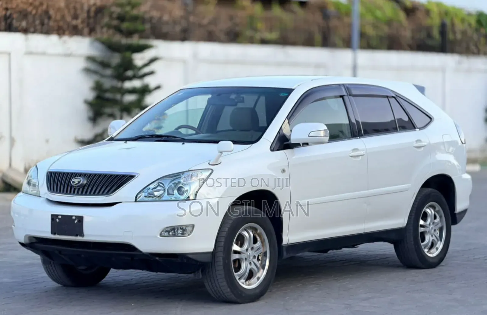 Toyota Harrier 2004 White