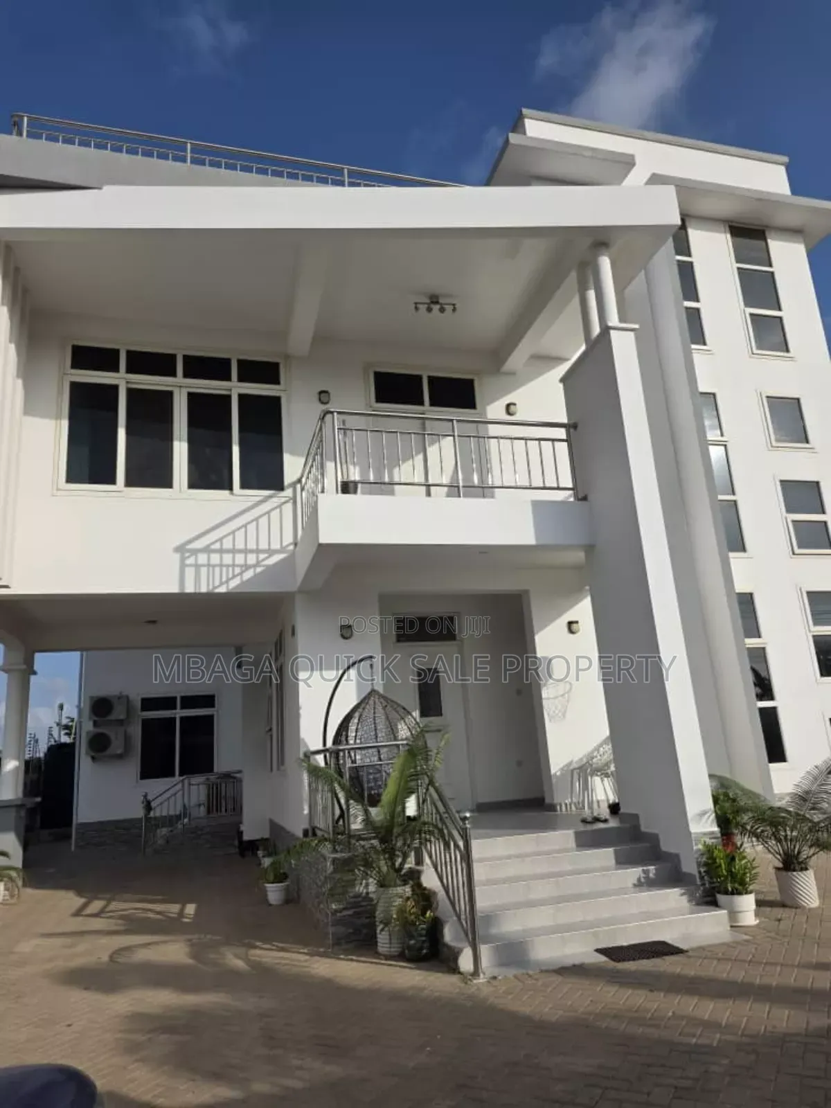 8bdrm House in Mbezi Beach for rent