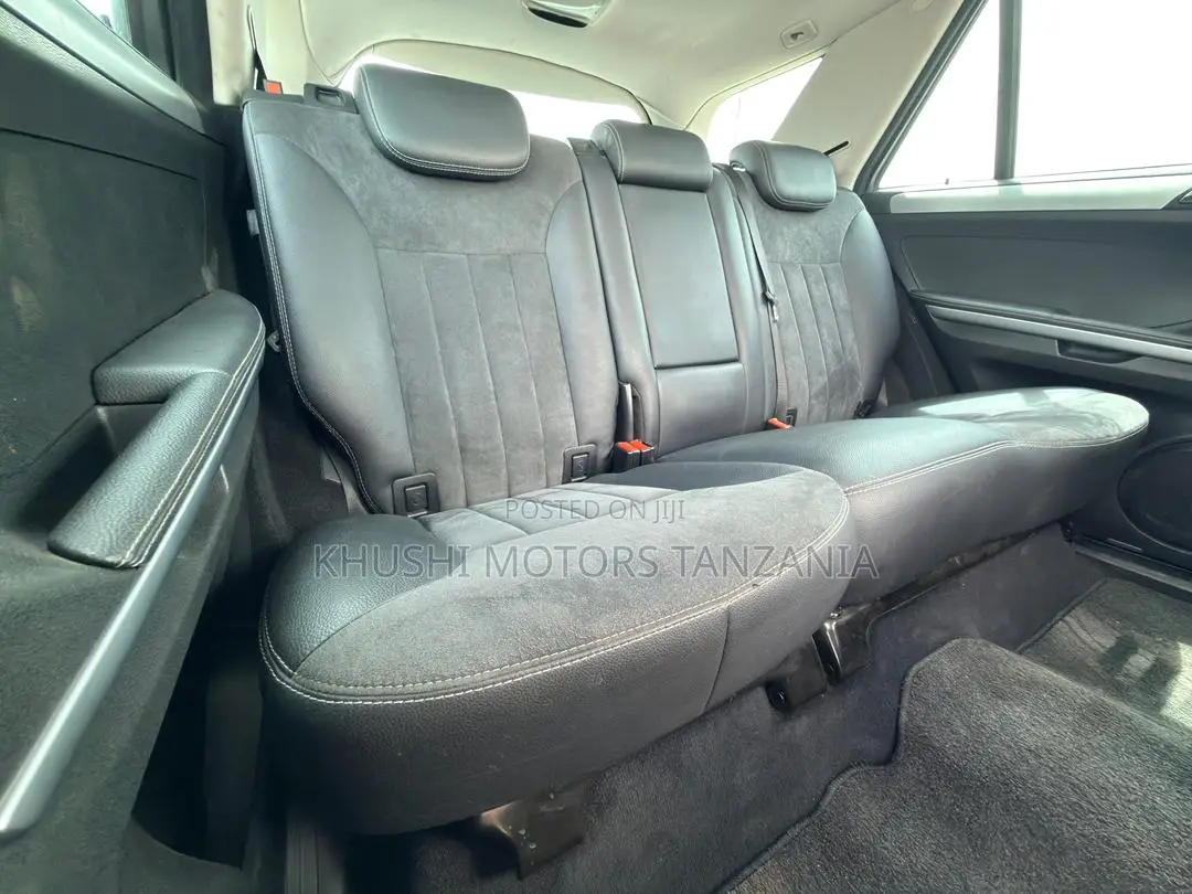 Mercedes-Benz M Class 2007 Gold