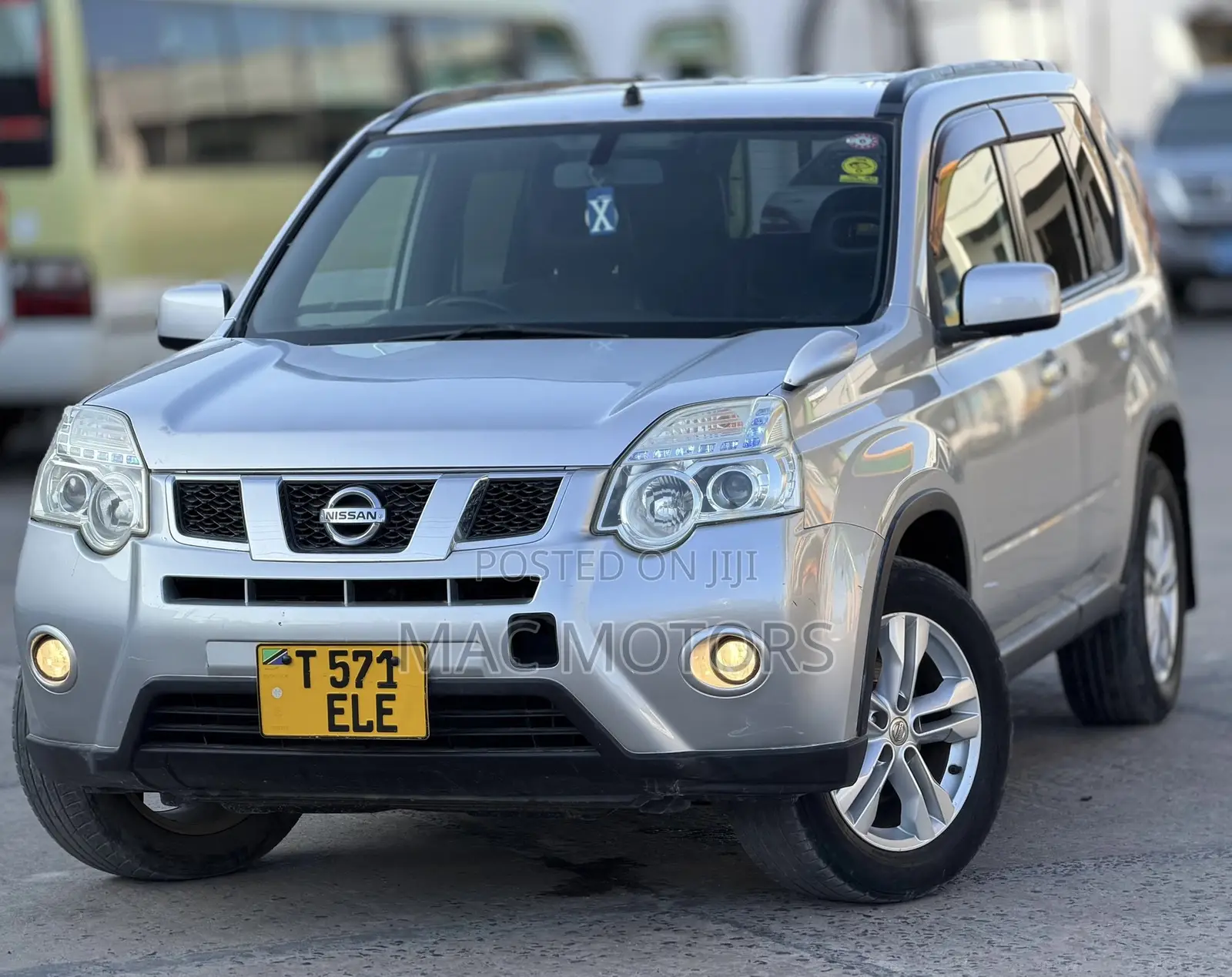 Nissan X-Trail 2011 Silver