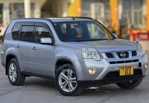Nissan X-Trail 2011 Silver