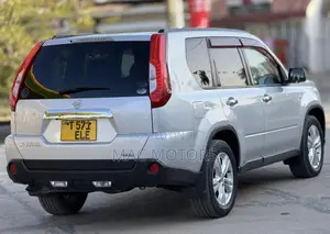 Nissan X-Trail 2011 Silver