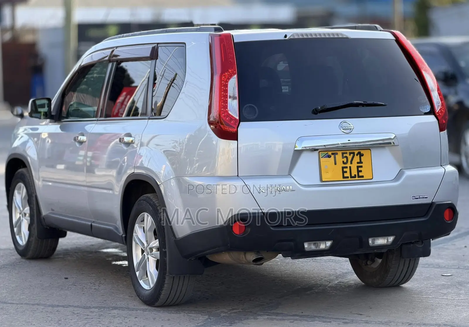 Nissan X-Trail 2011 Silver