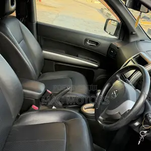 Nissan X-Trail 2011 Silver