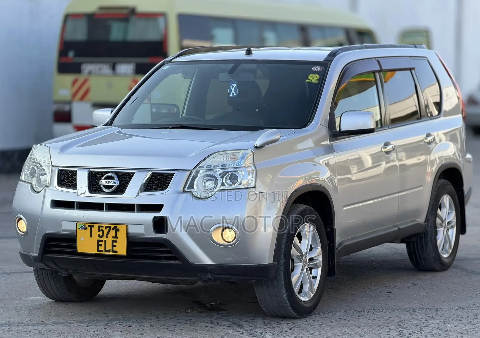 Nissan X-Trail 2011 Silver