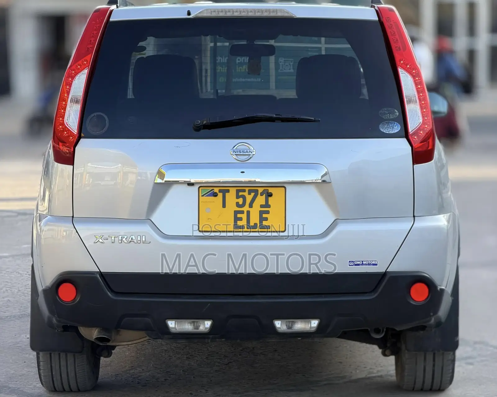Nissan X-Trail 2011 Silver