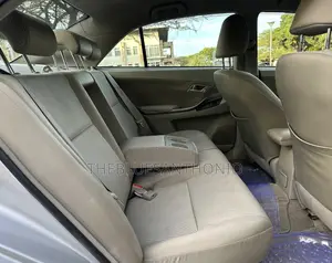 Toyota Premio 2010 Silver