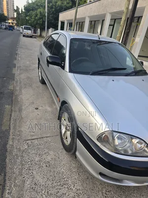 Toyota Avensis 1.8 1998 Gray