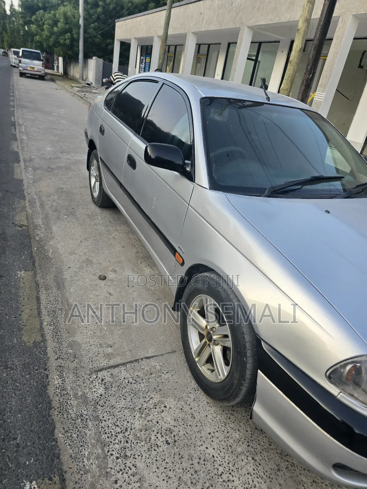 Toyota Avensis 1.8 1998 Gray