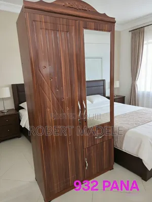 932 Pana Wardrobe