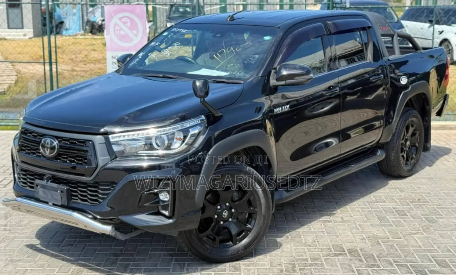 Toyota Hilux 2019 Matt Black