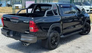 Toyota Hilux 2019 Matt Black