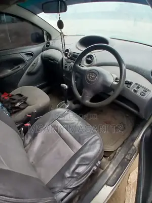 Toyota IST 2003 White