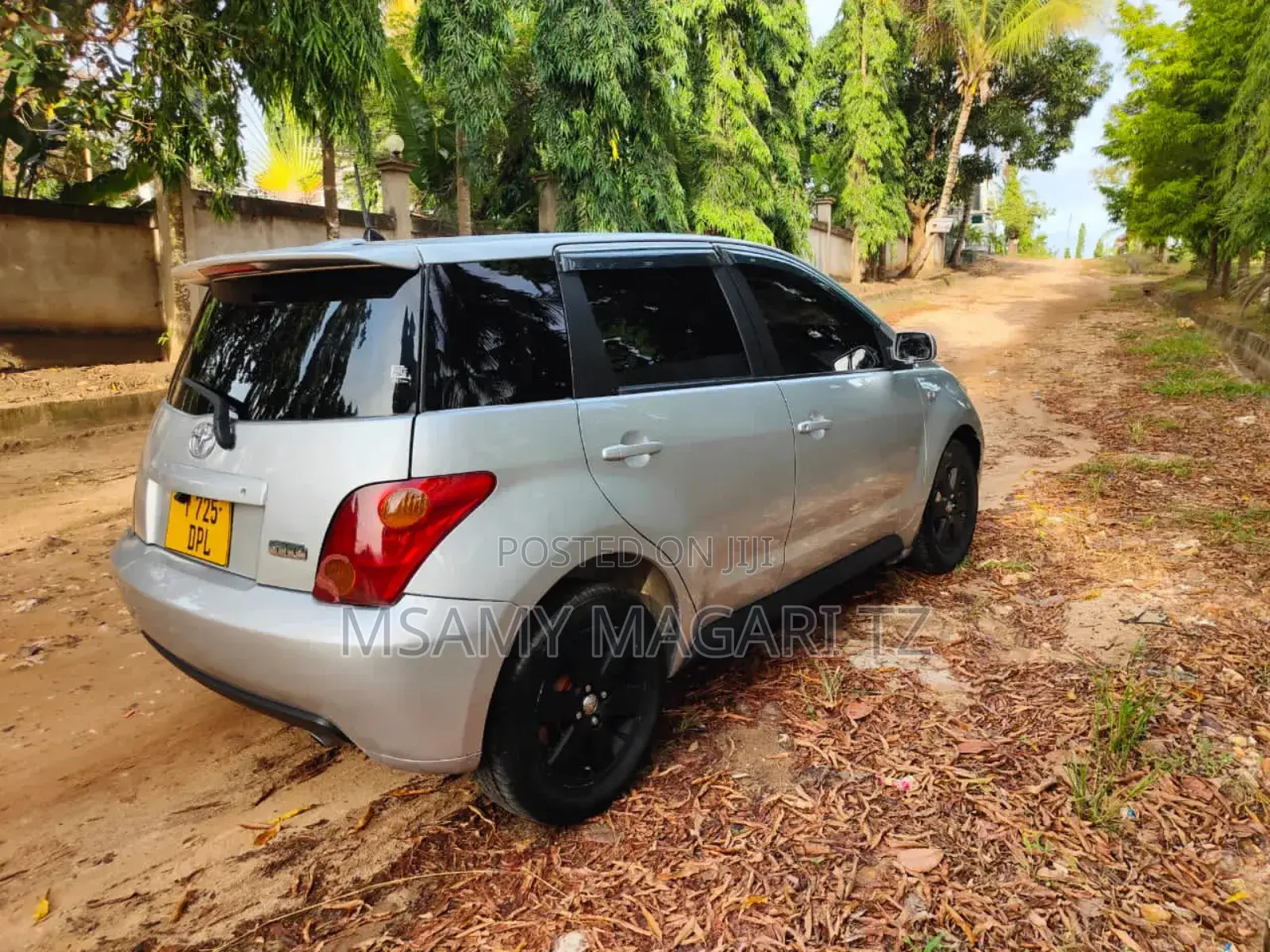 Toyota IST 2003 Silver