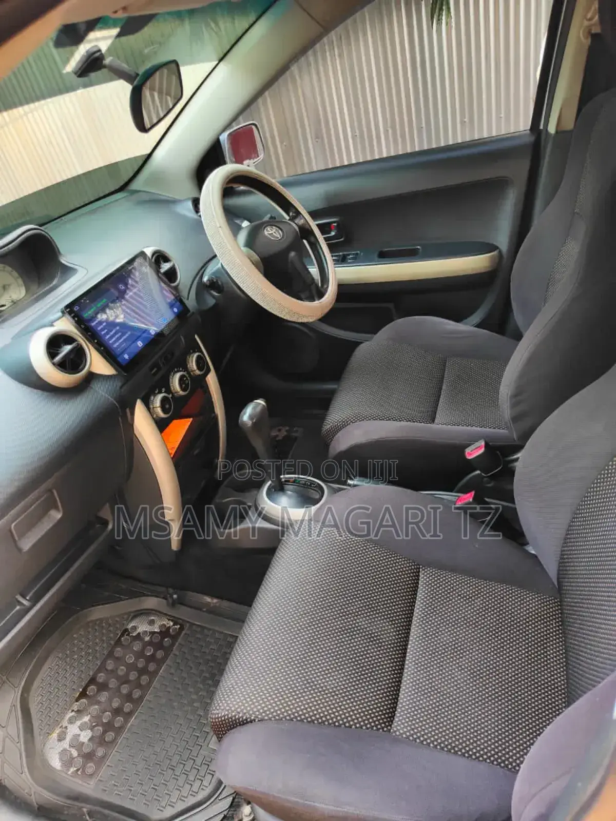 Toyota IST 2003 Silver
