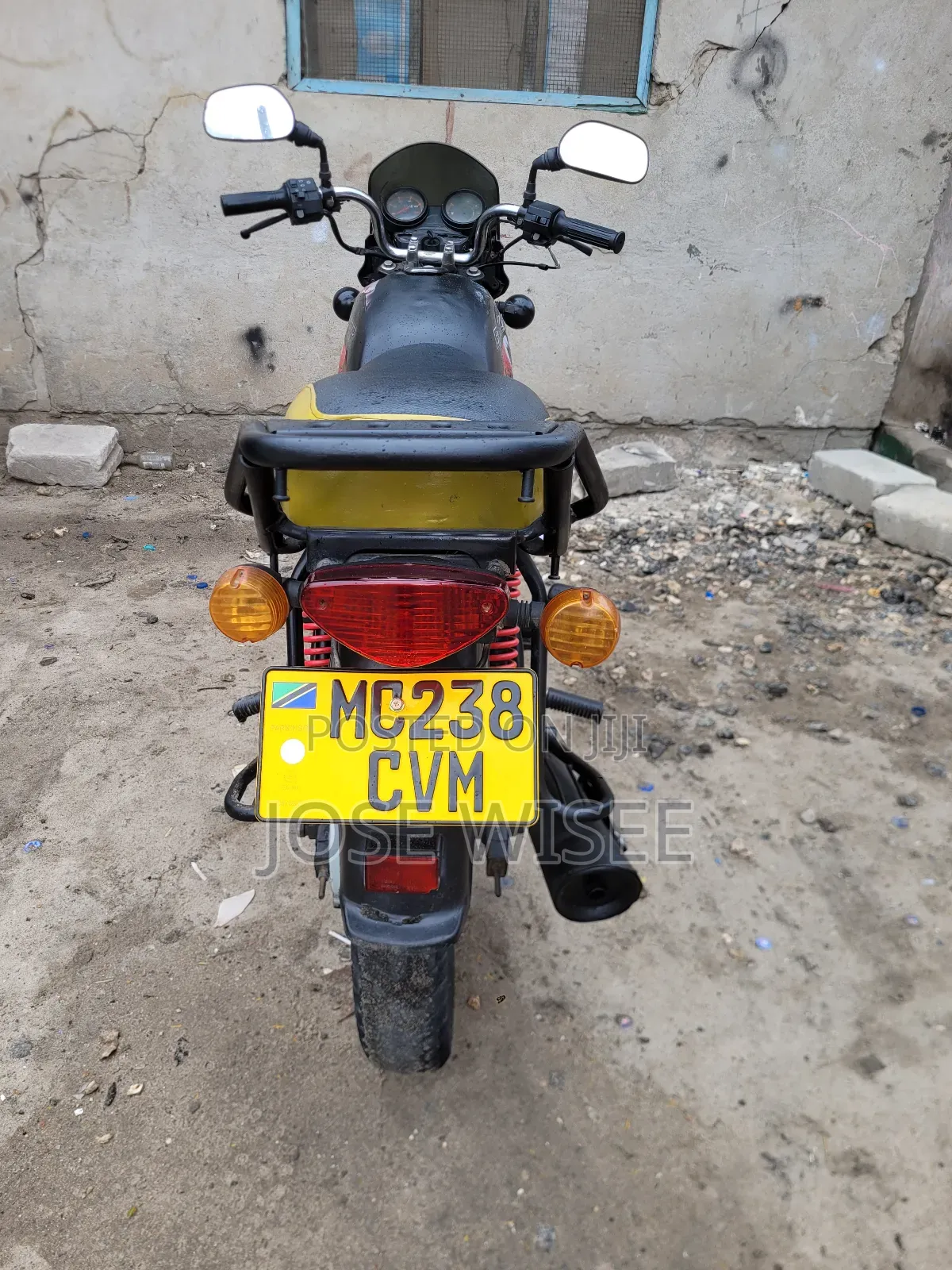 Bajaj Boxer X125 2025 Black