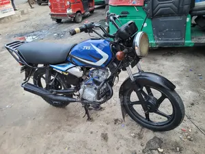 TVS HLX 125 2025 Blue