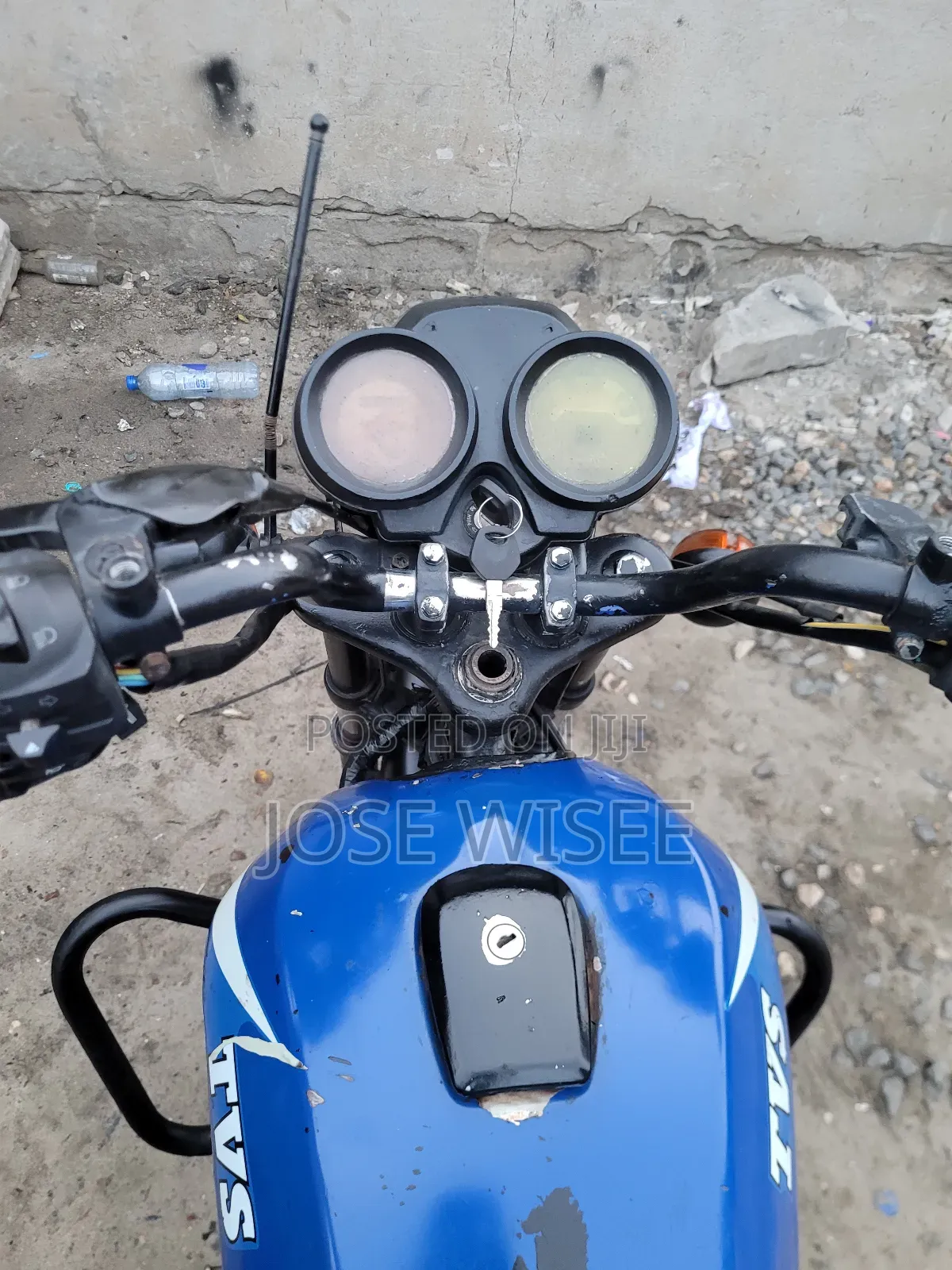 TVS HLX 125 2025 Blue