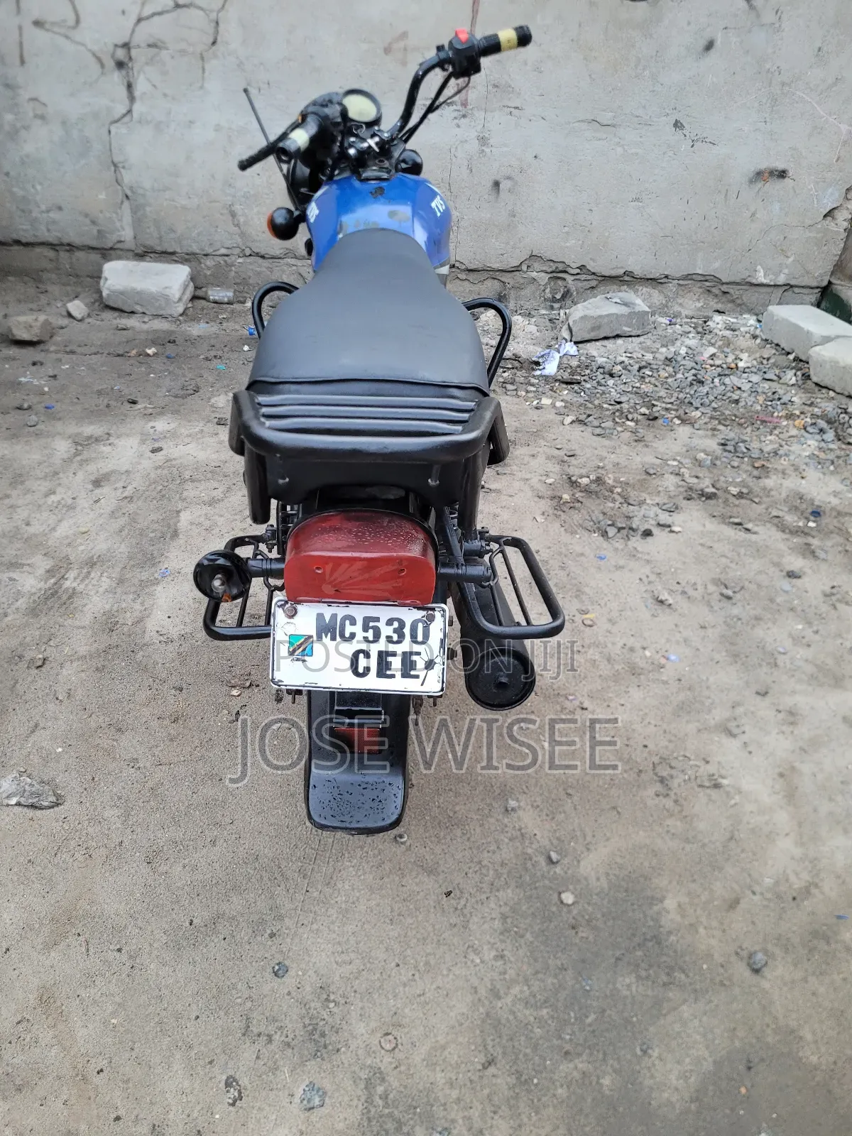 TVS HLX 125 2025 Blue