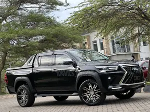 Toyota Hilux 2022 Black