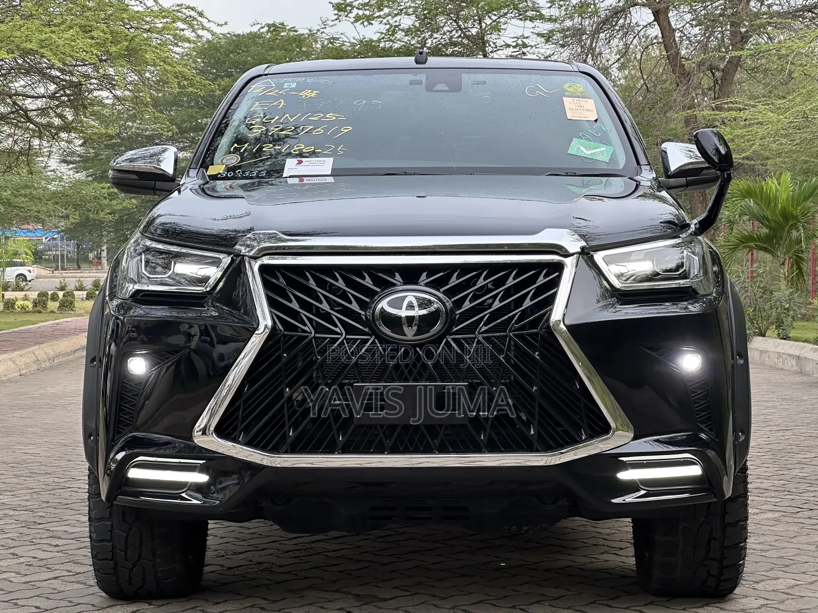 Toyota Hilux 2022 Black