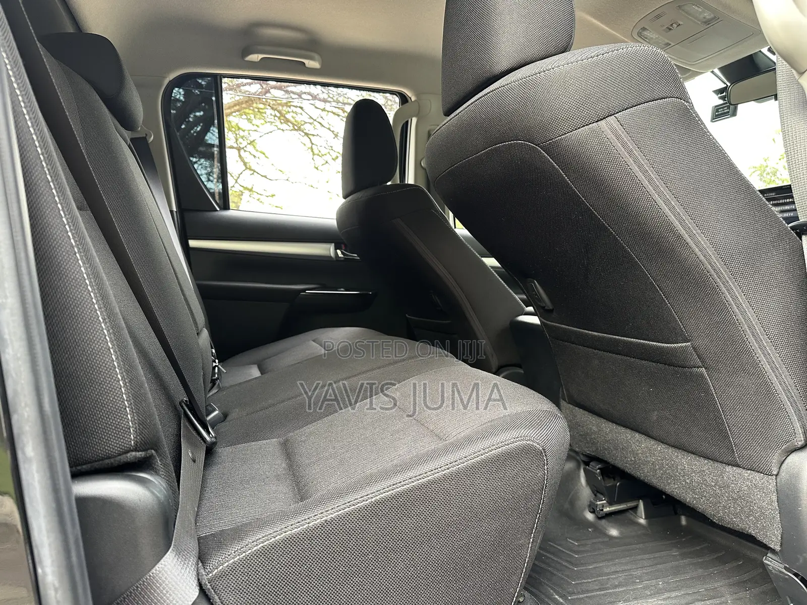 Toyota Hilux 2022 Black