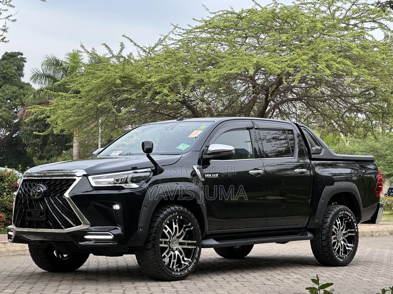 Toyota Hilux 2022 Black