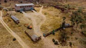 Kiwanda Kinauzwa Mbeya Kiwanda Cha Chokaa Ukubwa Acre 68
