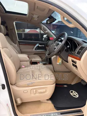 Toyota Land Cruiser 2015 White