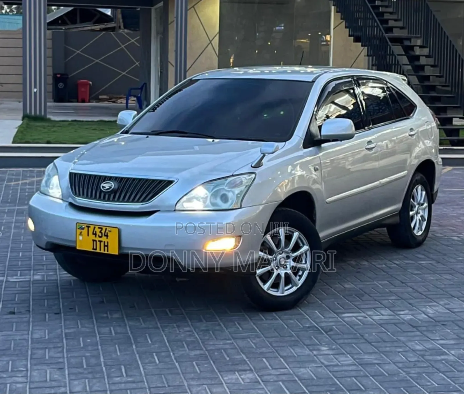 Toyota Harrier 2003 Silver