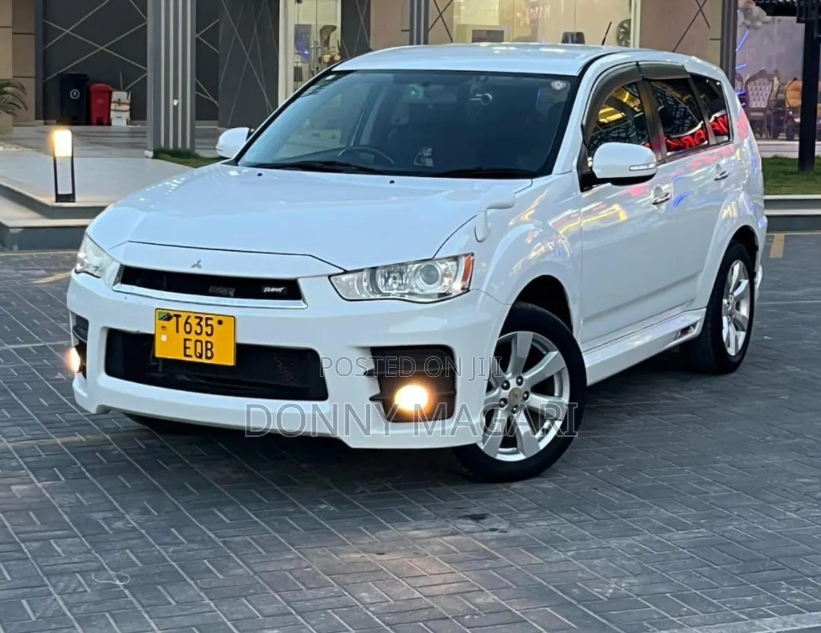 Mitsubishi Outlander ES 2010 White