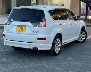 Mitsubishi Outlander ES 2010 White