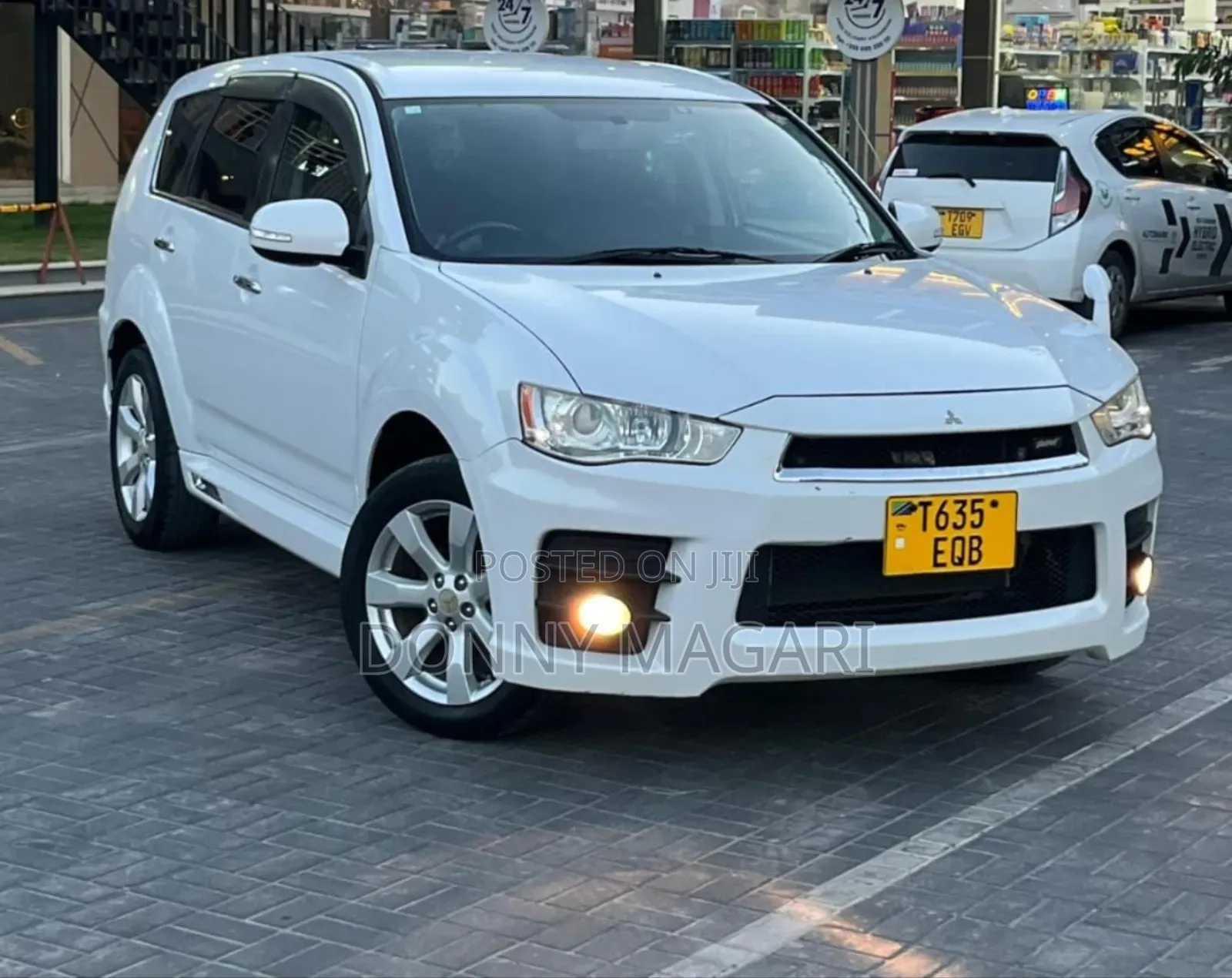Mitsubishi Outlander ES 2010 White