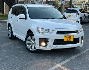 Mitsubishi Outlander ES 2010 White