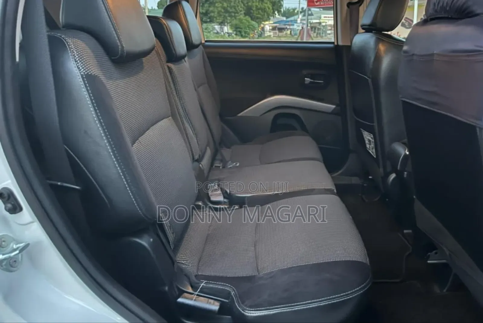 Mitsubishi Outlander ES 2010 White
