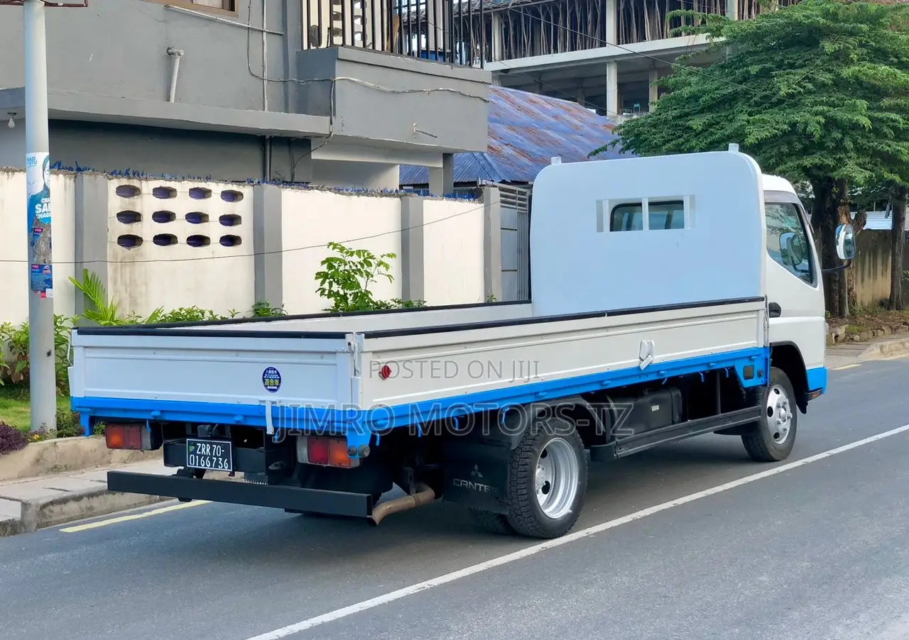 Key Specifications: • Engine: 4m42