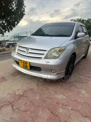 Toyota IST 2004 Pearl