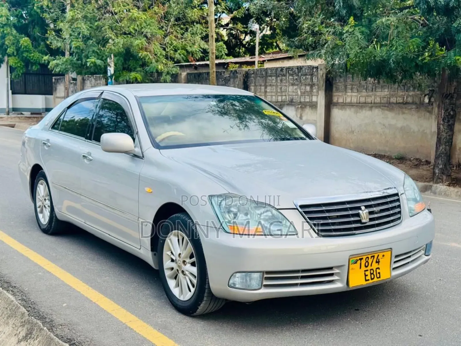 Toyota Crown 2006 Silver