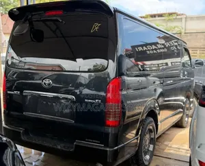 Toyota Quantum 2010 Black
