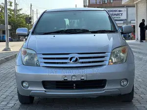 Toyota IST 2006 Silver