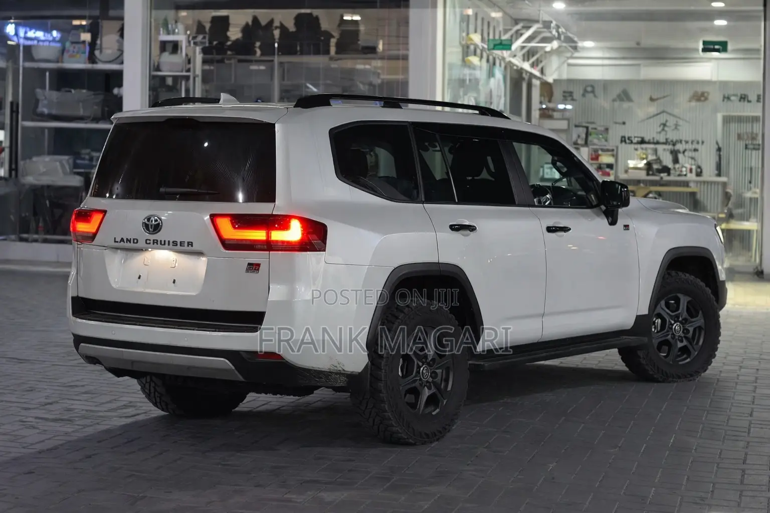 Toyota Land Cruiser LC300 2023 White