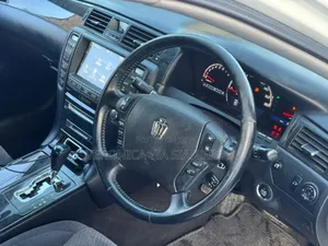 Toyota Crown 2007 White