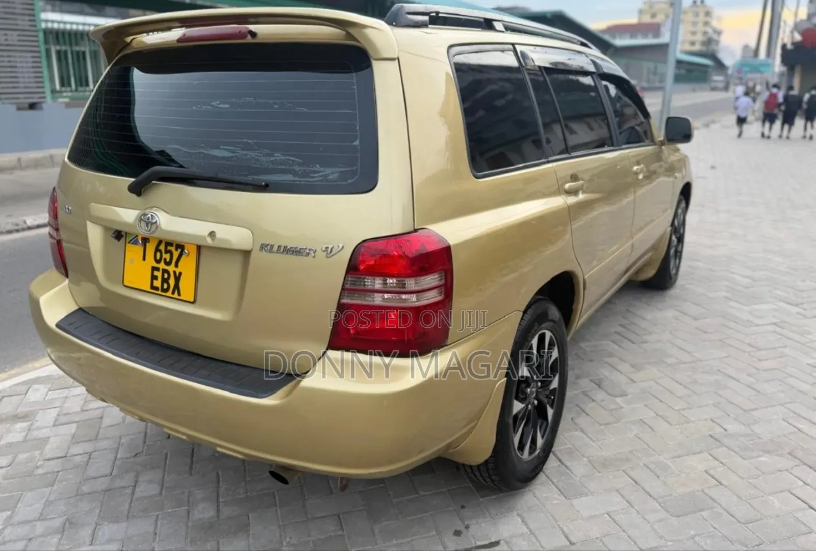 Toyota Kluger 2003 Gold